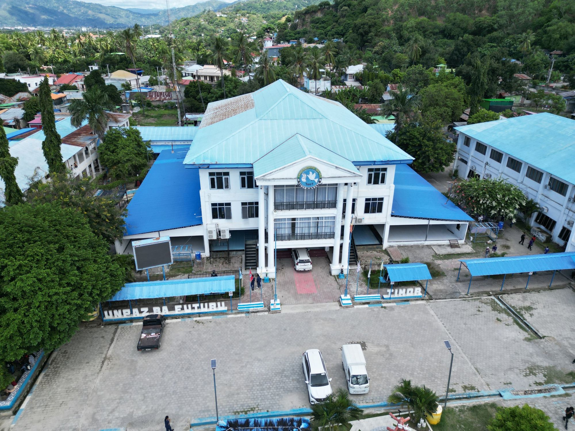 Main building of Universidade da Paz